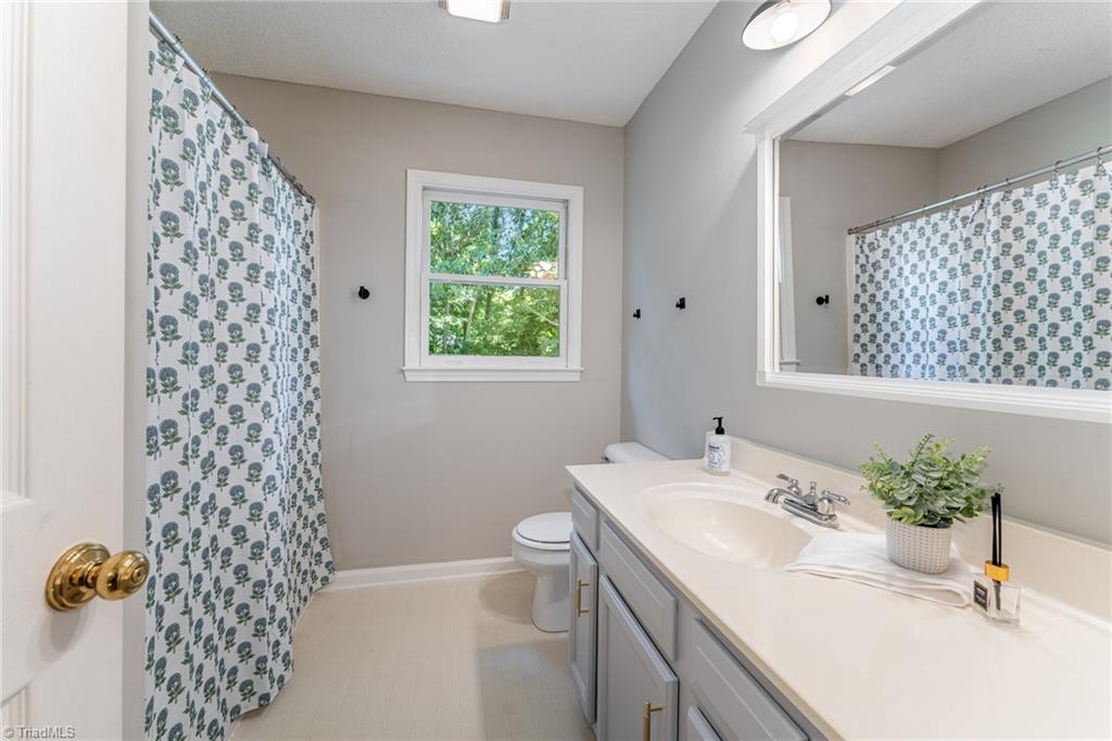 property viewer photo 7