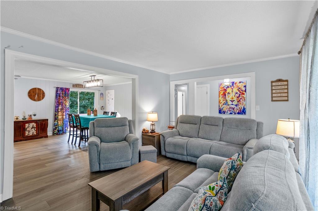 property viewer photo 12