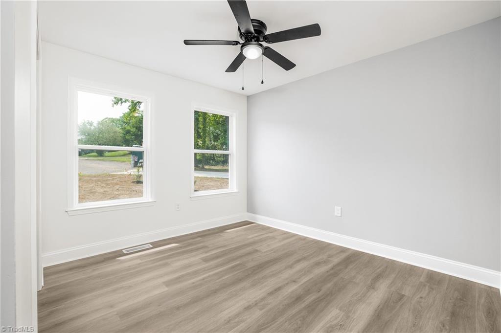 property viewer photo 15