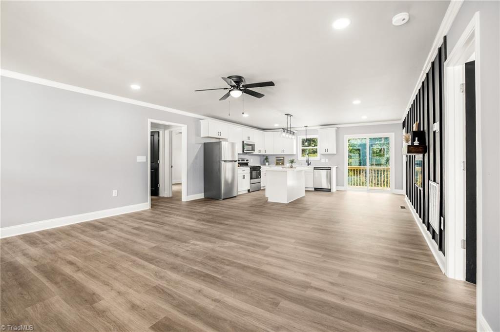 property viewer photo 9