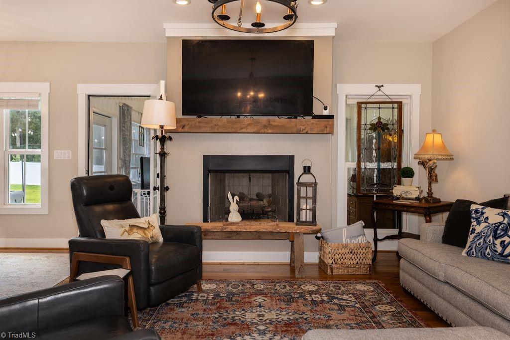 property viewer photo 7