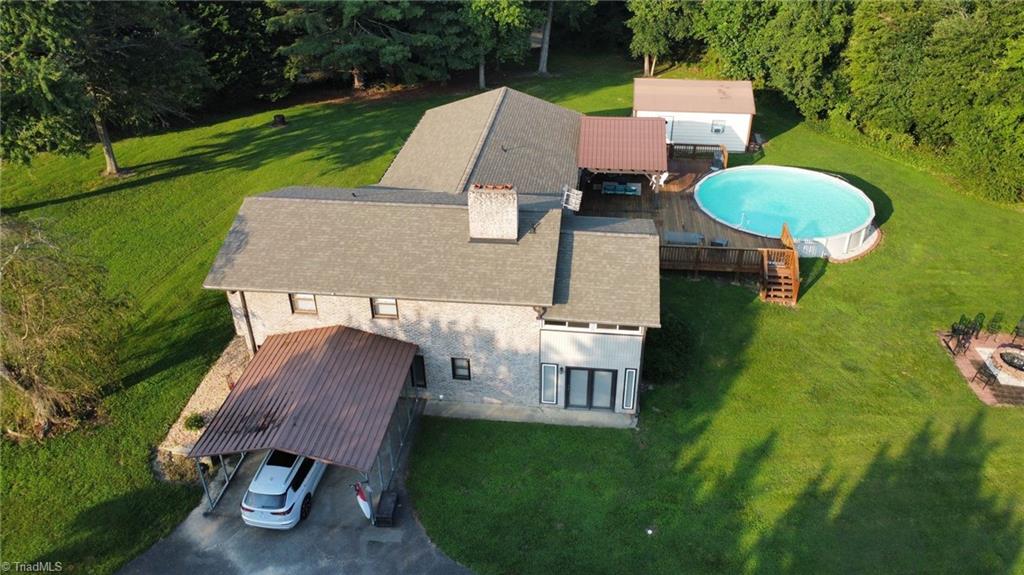 main property photo 40