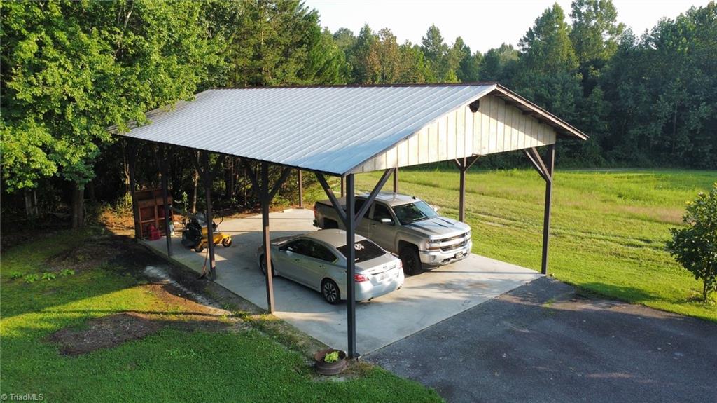 main property photo 41