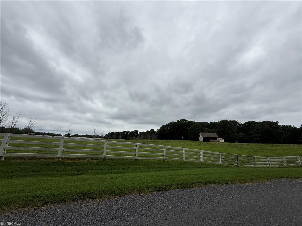 property viewer photo 3