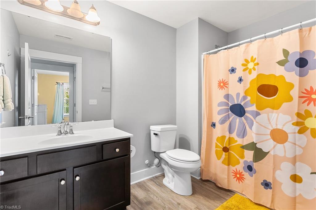 property viewer photo 12