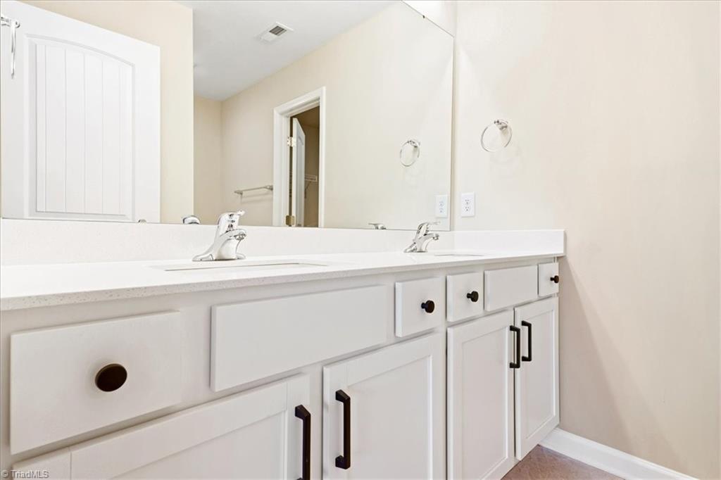 property viewer photo 14