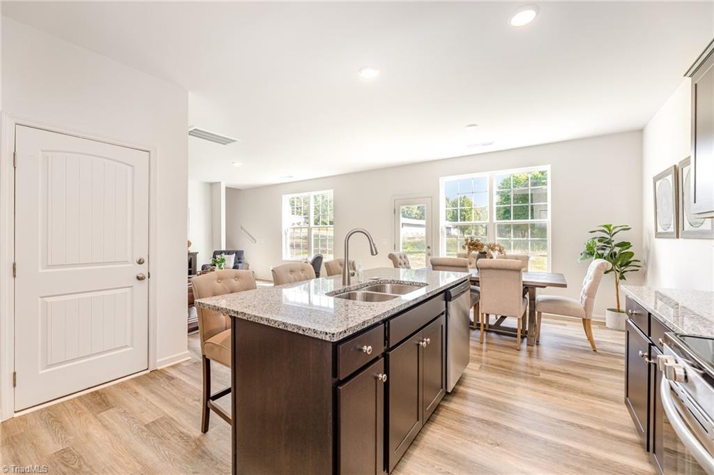property viewer photo 5