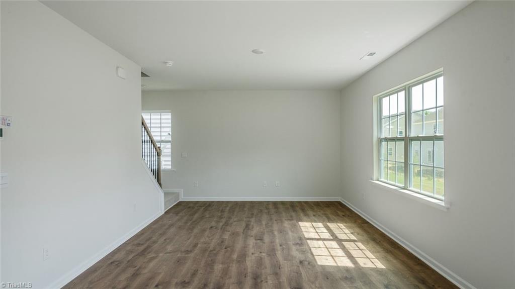 property viewer photo 10
