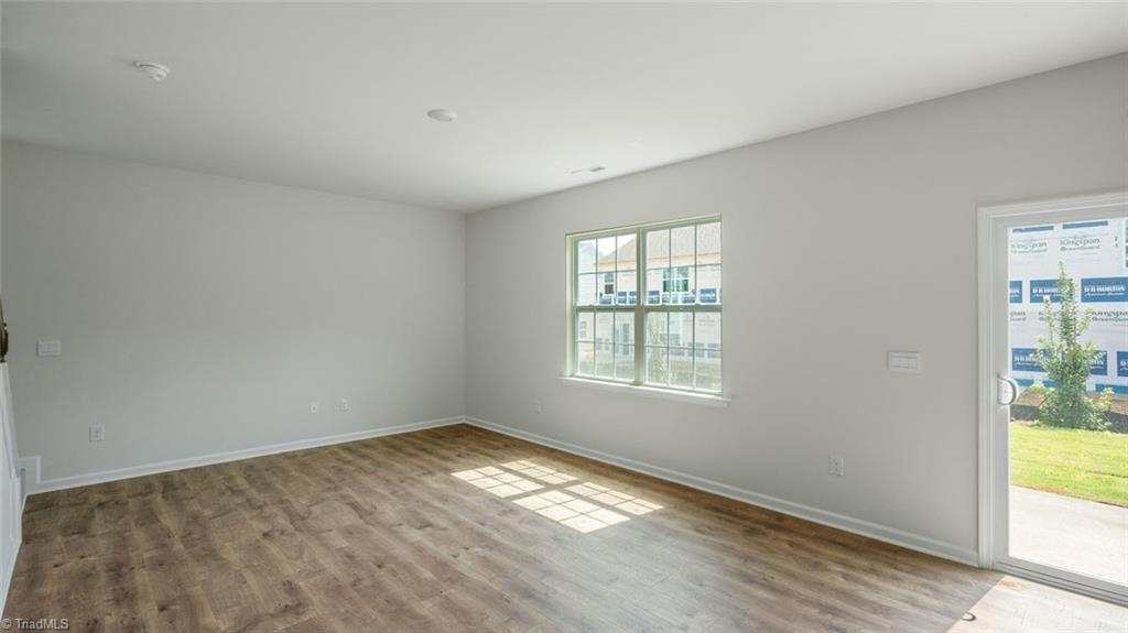 property viewer photo 12