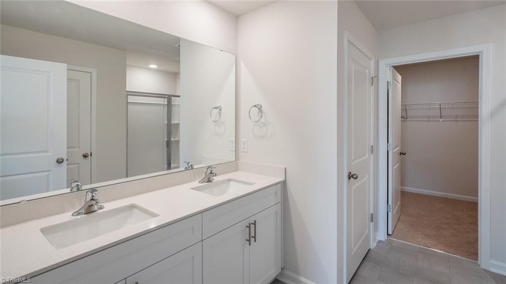 property viewer photo 20