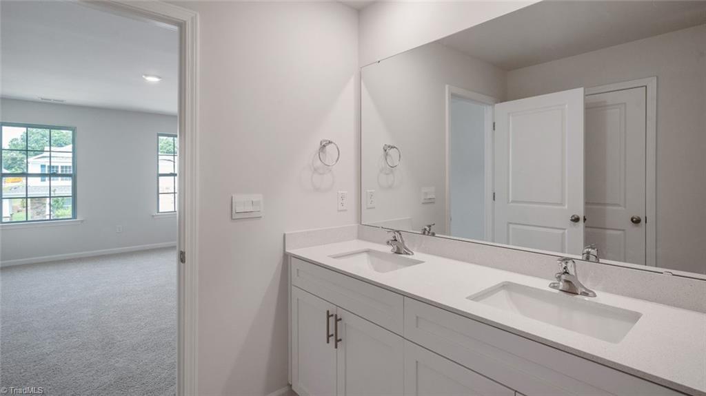 property viewer photo 22