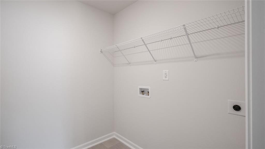 property viewer photo 27