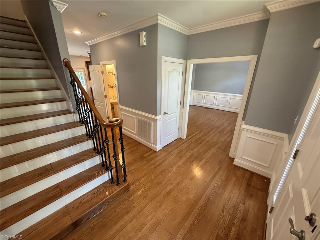 property viewer photo 9