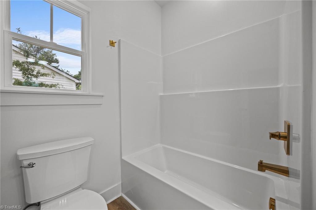 property viewer photo 19