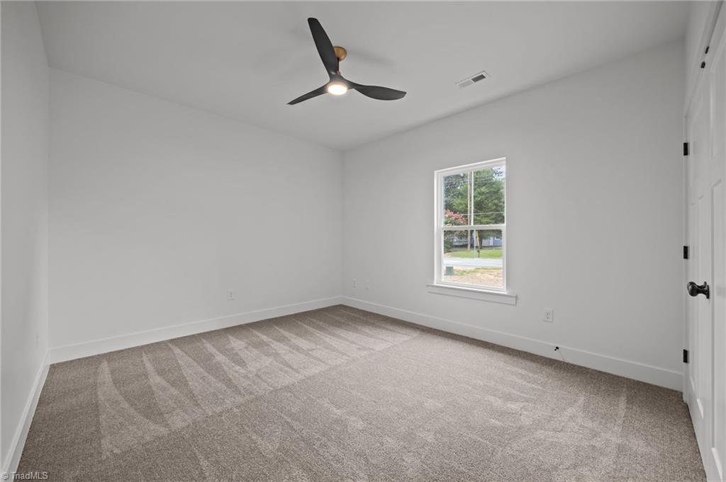 property viewer photo 25