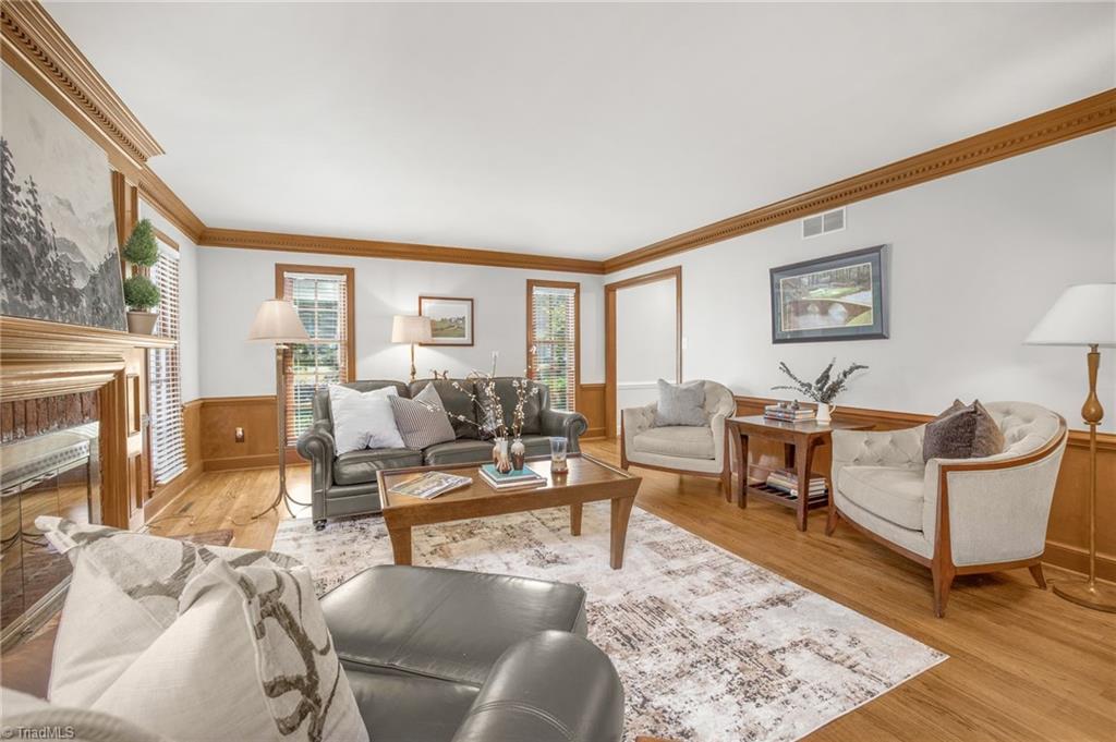 property viewer photo 16