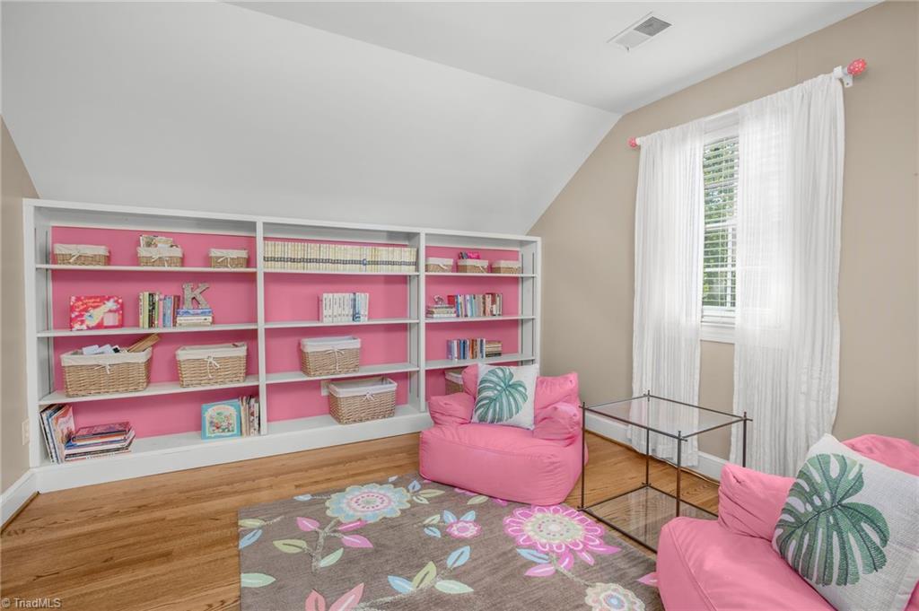 property viewer photo 30