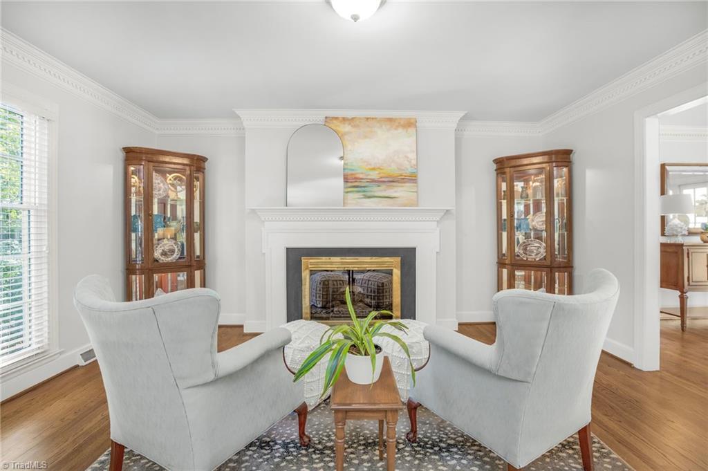 property viewer photo 4