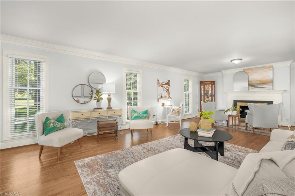 property viewer photo 5