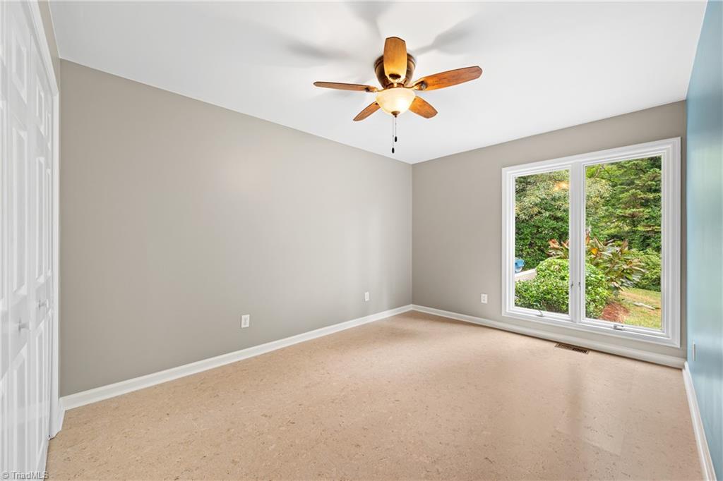 property viewer photo 25