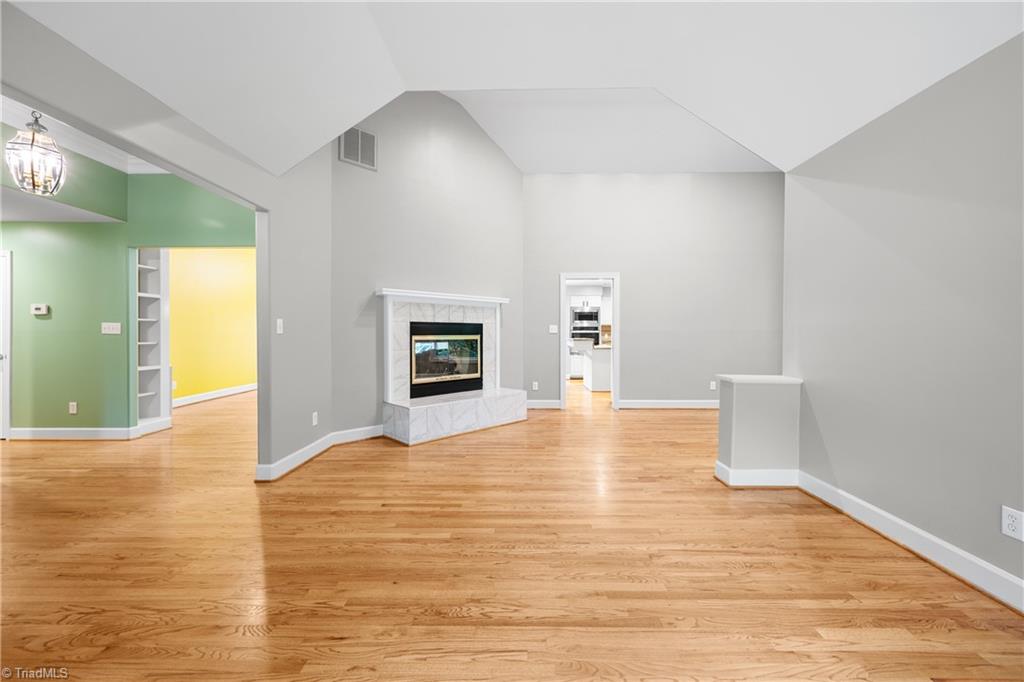 property viewer photo 8