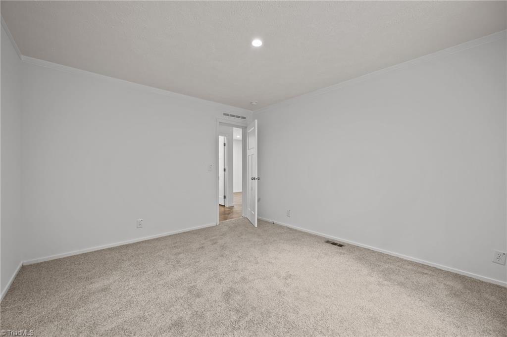 property viewer photo 22