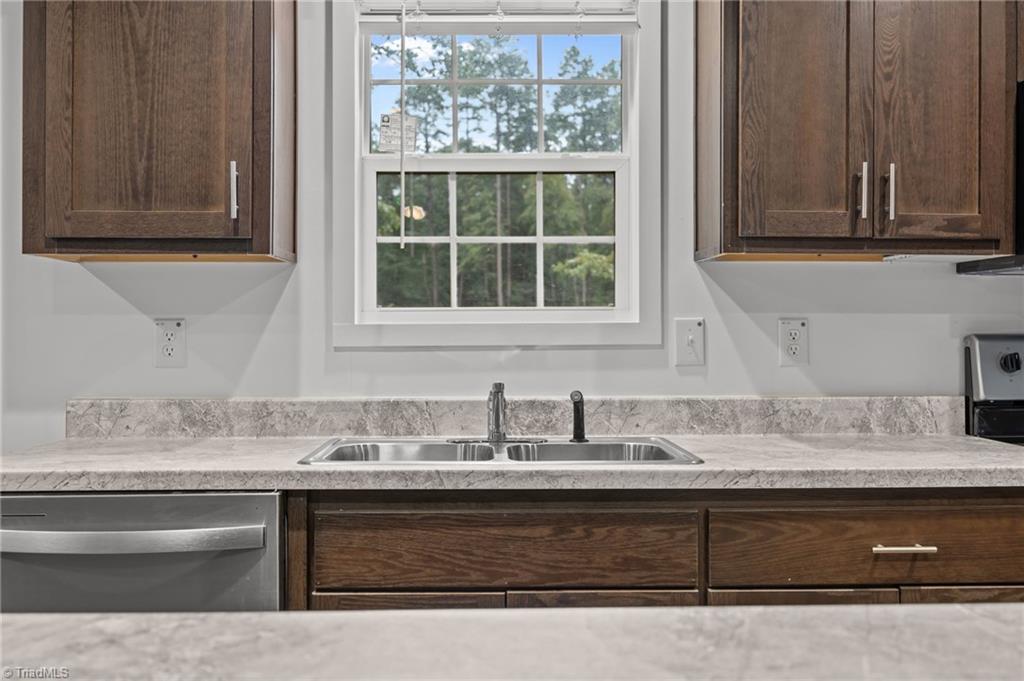 property viewer photo 9