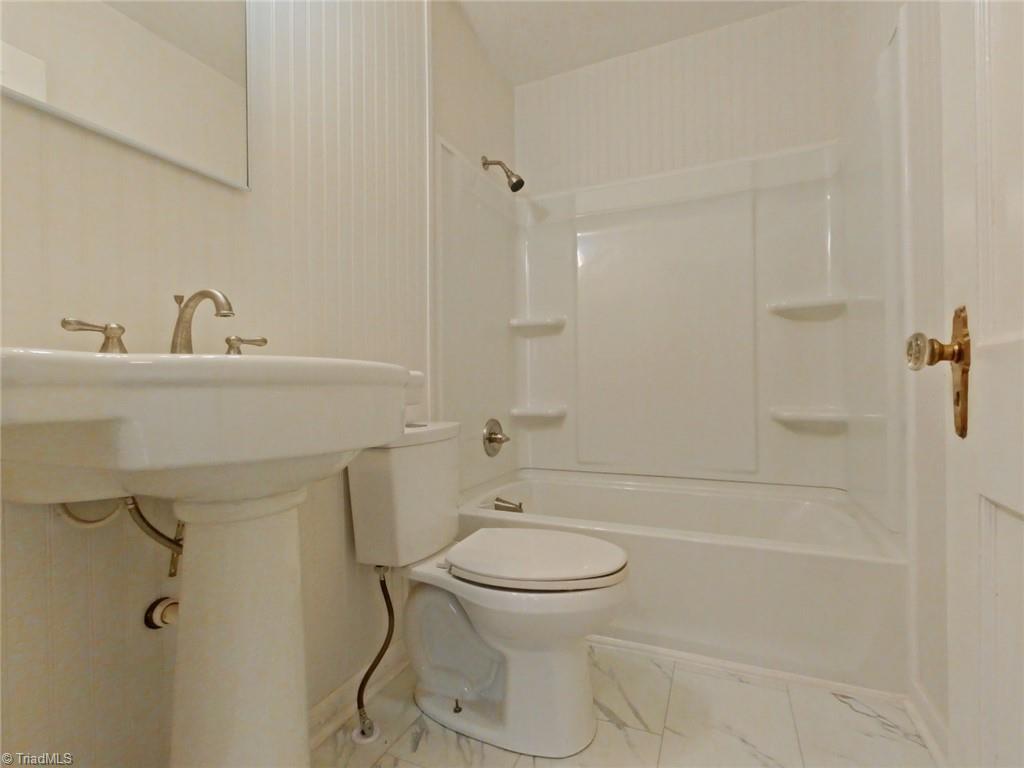 property viewer photo 7