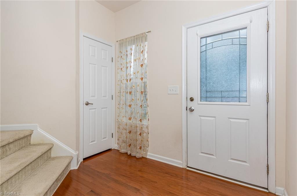 property viewer photo 2