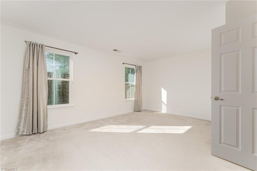property viewer photo 23