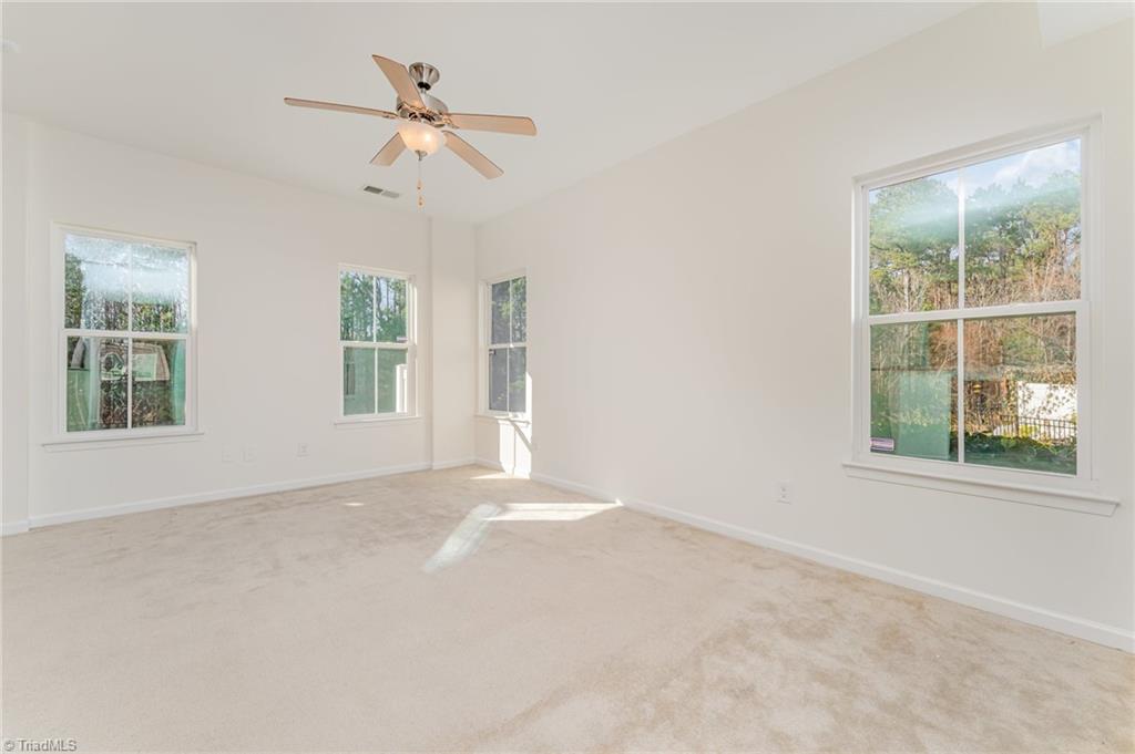 property viewer photo 4