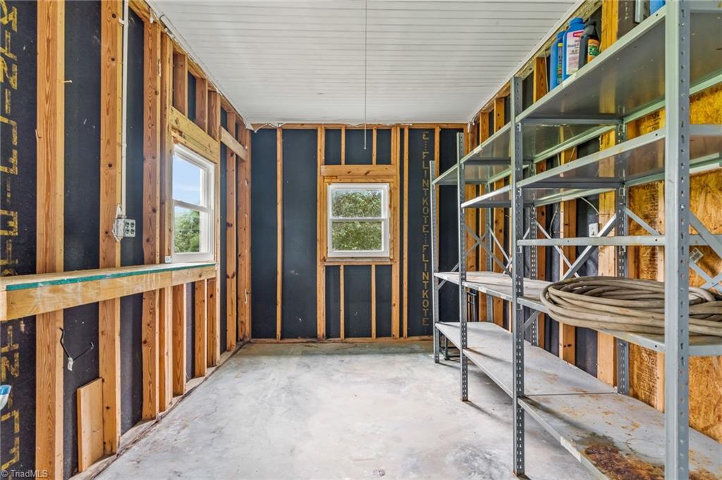 property viewer photo 36