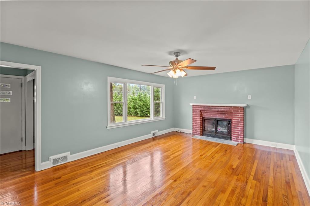 property viewer photo 8
