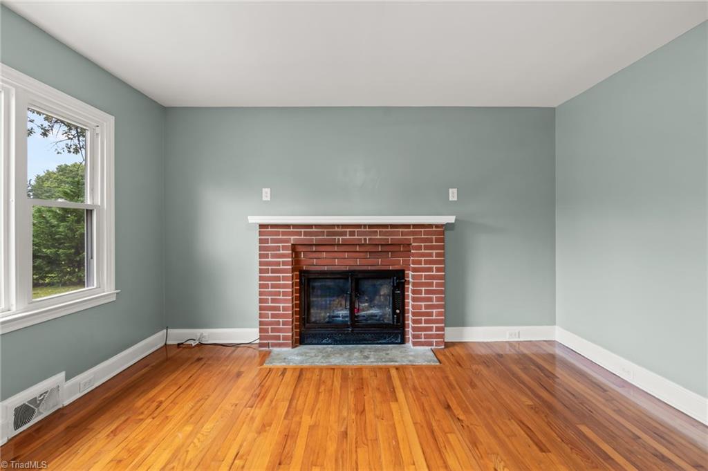 property viewer photo 9