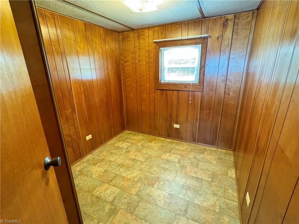 property viewer photo 9