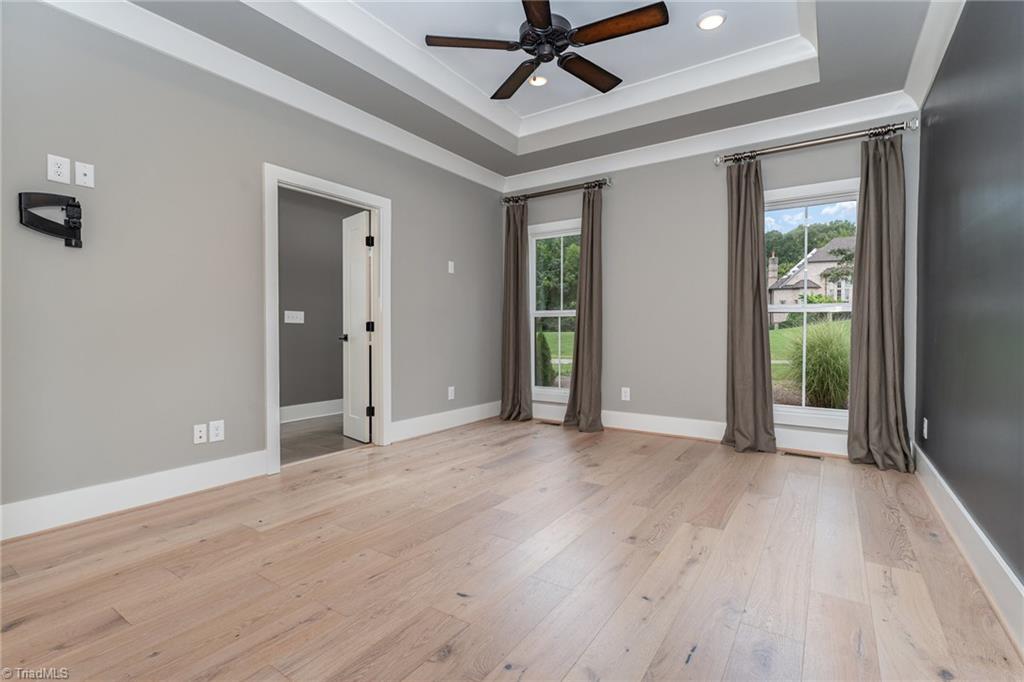 property viewer photo 12