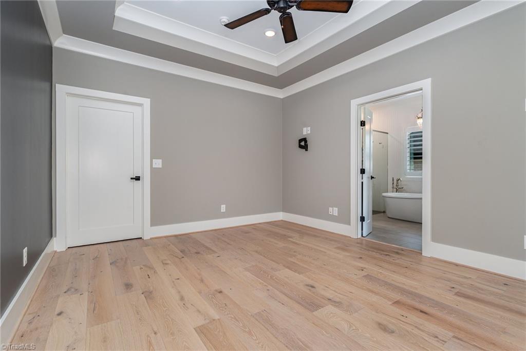 property viewer photo 13