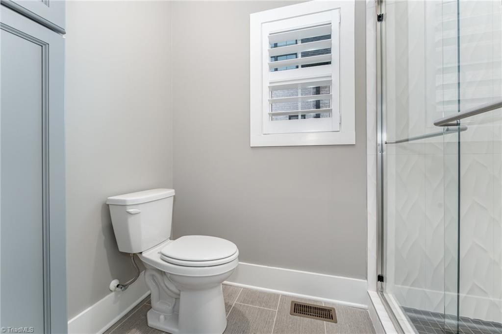 property viewer photo 20