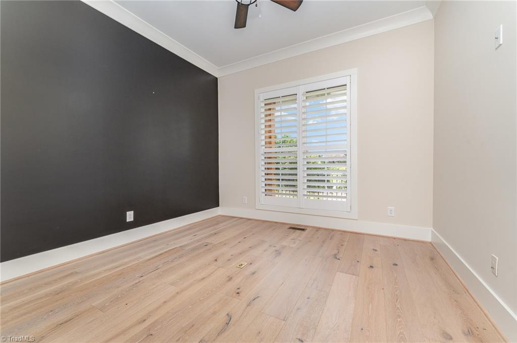 property viewer photo 21