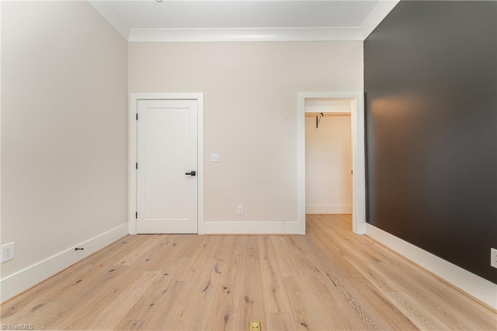 property viewer photo 22