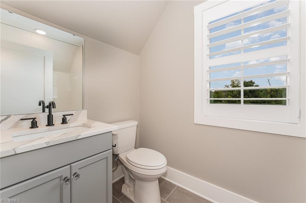 property viewer photo 25