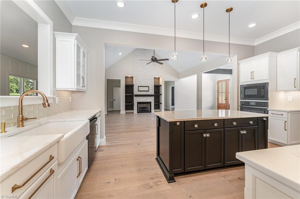 property viewer photo 8