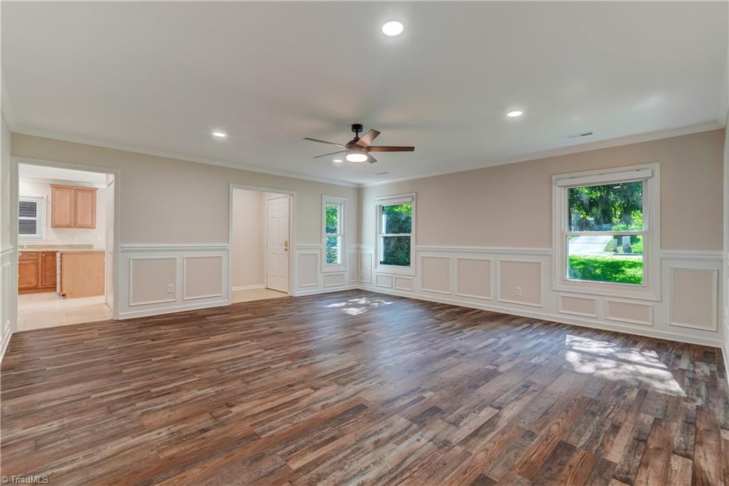 property viewer photo 5