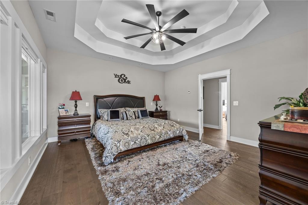 property viewer photo 10
