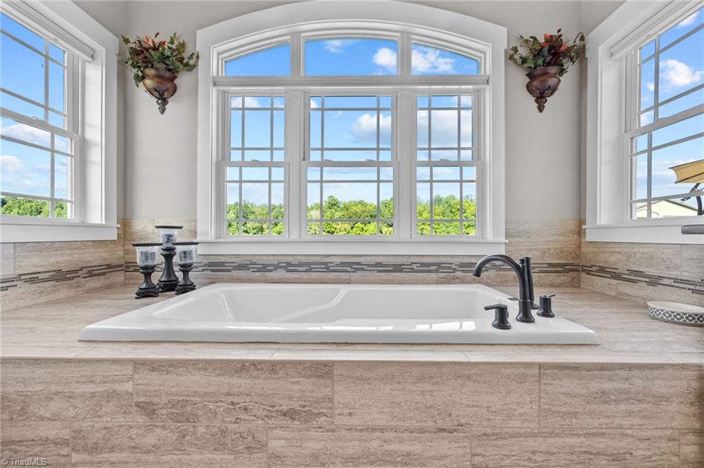 property viewer photo 13