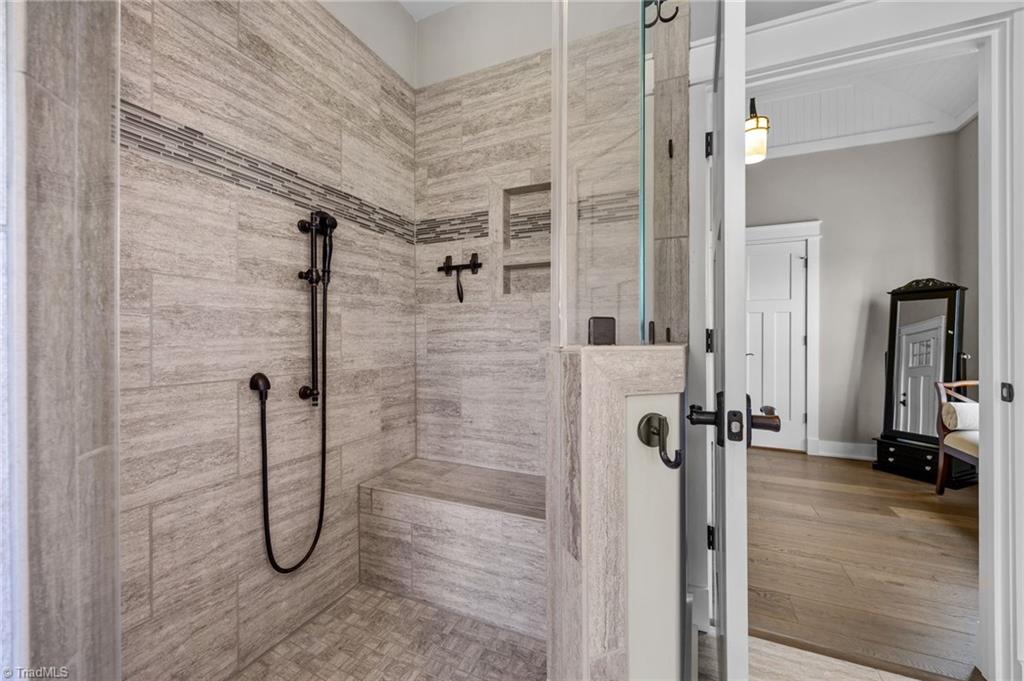 property viewer photo 14