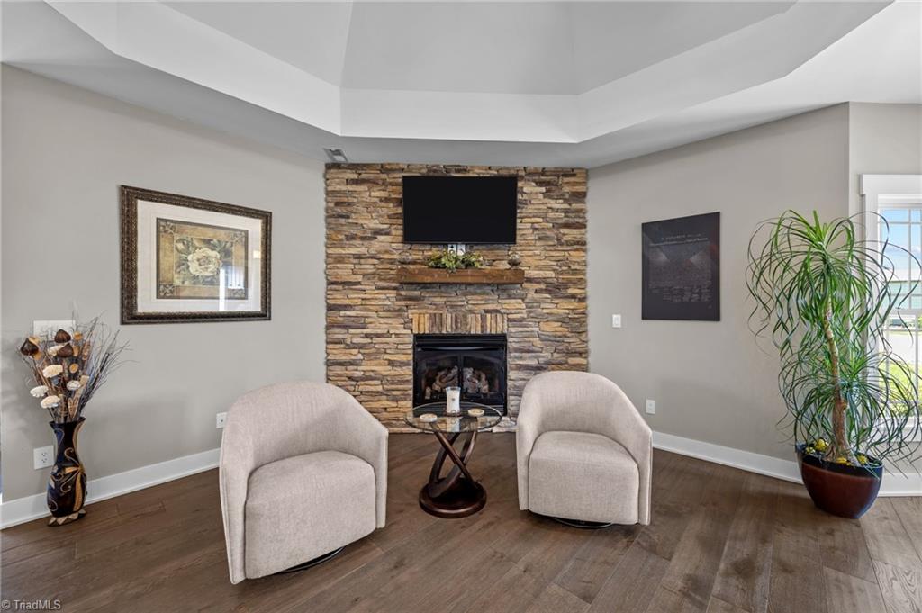 property viewer photo 16