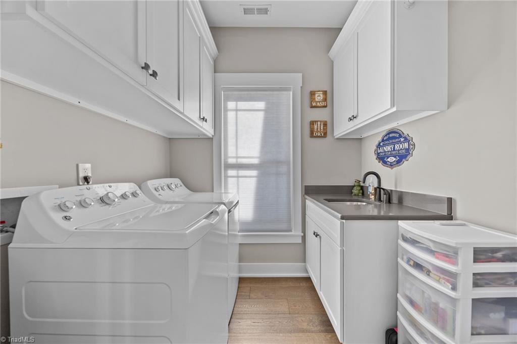 property viewer photo 23
