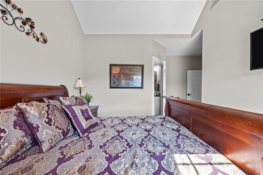 property viewer photo 30