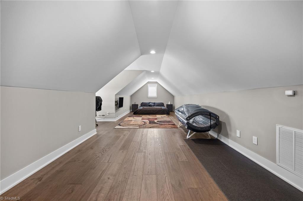 property viewer photo 32